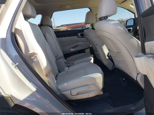 5XYRKDLF5NG134948 2022 KIA SORENTO - Image 8