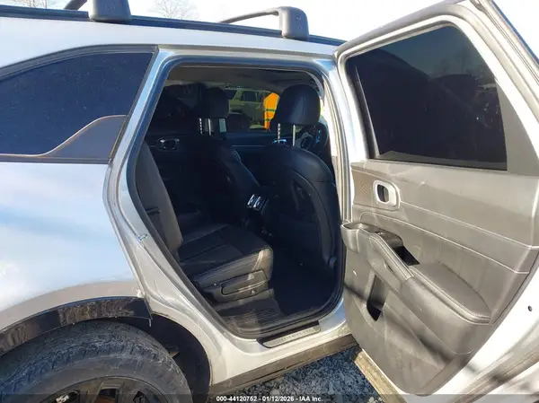 5XYRKDLF5NG139924 2022 KIA SORENTO - Image 8
