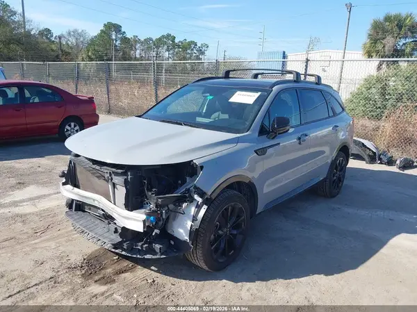 5XYRKDLF5NG142418 2022 KIA SORENTO - Image 2