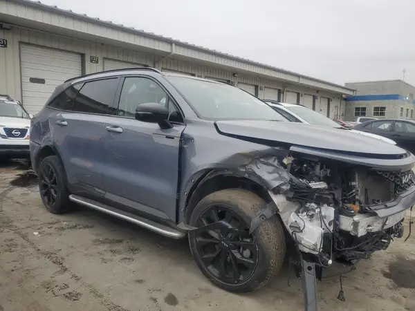 2023 KIA SORENTO COPART lot 43901565 auction photo 4
