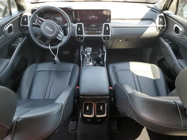 5XYRKDLF6NG076073 2022 KIA SORENTO - Image 8