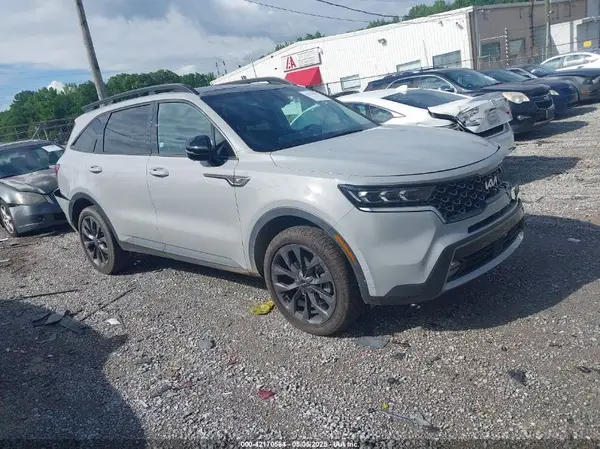 5XYRKDLF6NG093083 2022 KIA SORENTO - Image 1