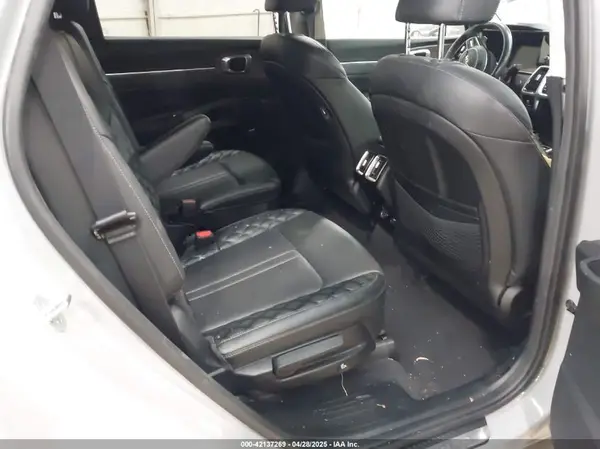 5XYRKDLF6NG106303 2022 KIA SORENTO - Image 8