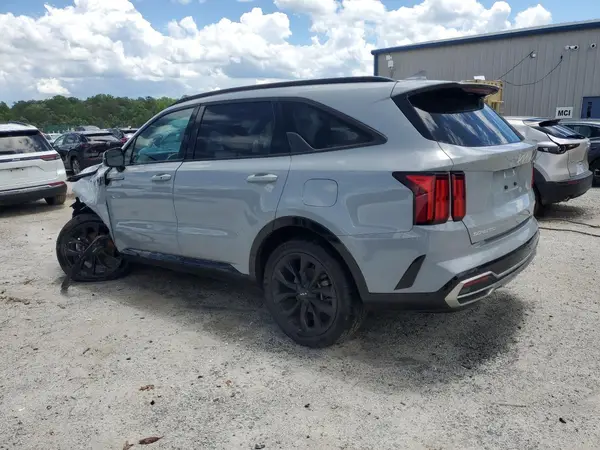 5XYRKDLF6PG192358 2023 KIA SORENTO - Image 2