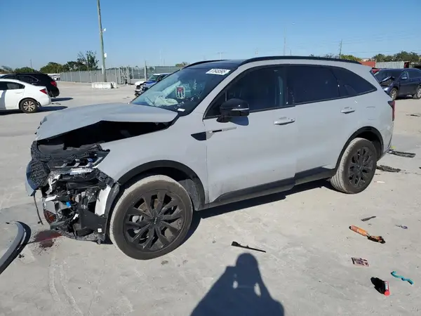 5XYRKDLF6PG235869 2023 KIA SORENTO - Image 1