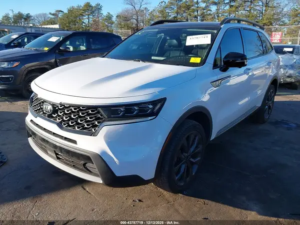 5XYRKDLF7MG018617 2021 KIA SORENTO - Image 2