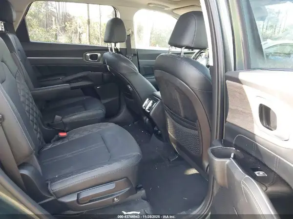 5XYRKDLF7MG027625 2021 KIA SORENTO - Image 8