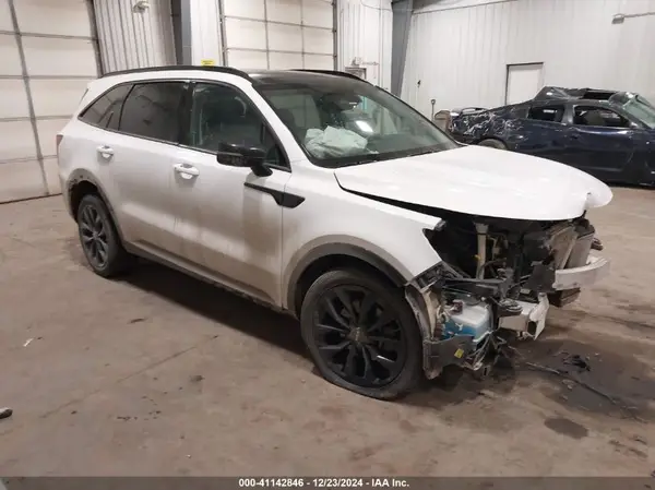 5XYRKDLF7NG076986 2022 KIA SORENTO - Image 1