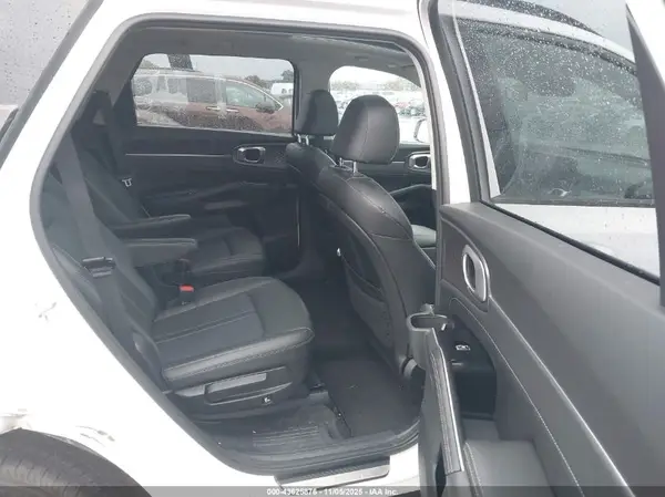 5XYRKDLF7NG134028 2022 KIA SORENTO - Image 8