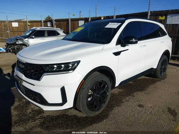 5XYRKDLF7NG151184 2022 KIA SORENTO - Image 2