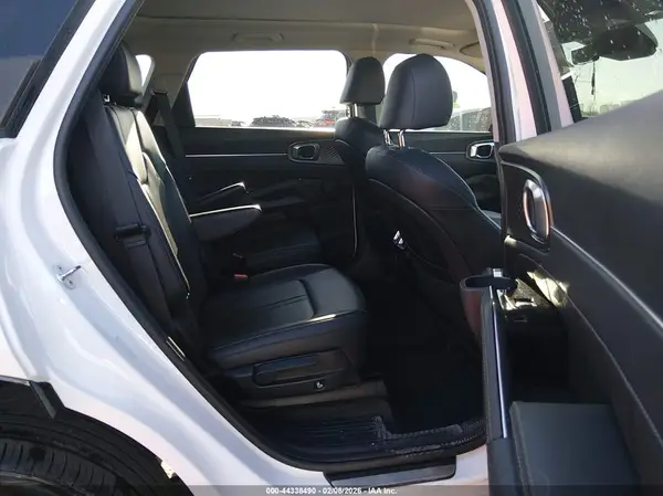 5XYRKDLF7NG151184 2022 KIA SORENTO - Image 8