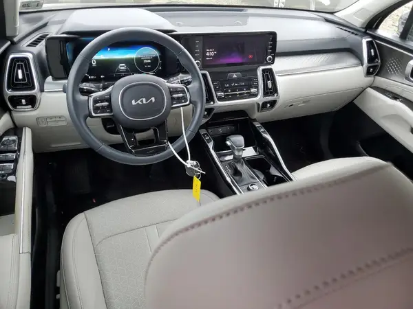 5XYRKDLF7PG250462 2023 KIA SORENTO - Image 8