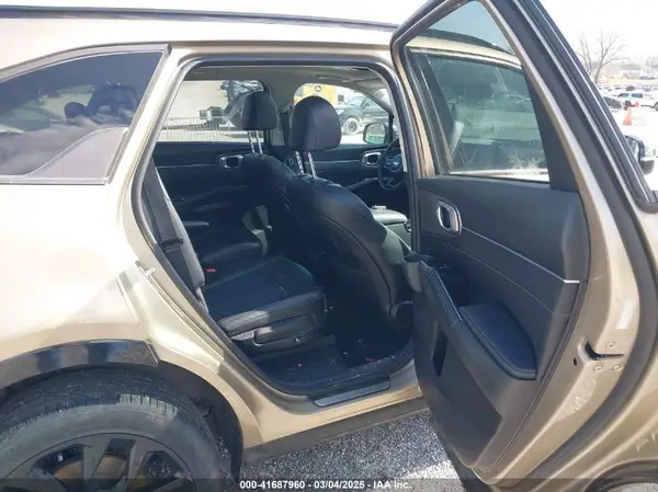 5XYRKDLF8MG013443 2021 KIA SORENTO - Image 8