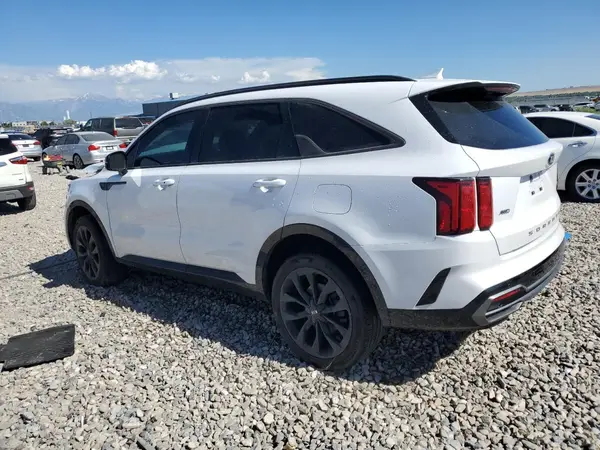 5XYRKDLF8MG051318 2021 KIA SORENTO - Image 2