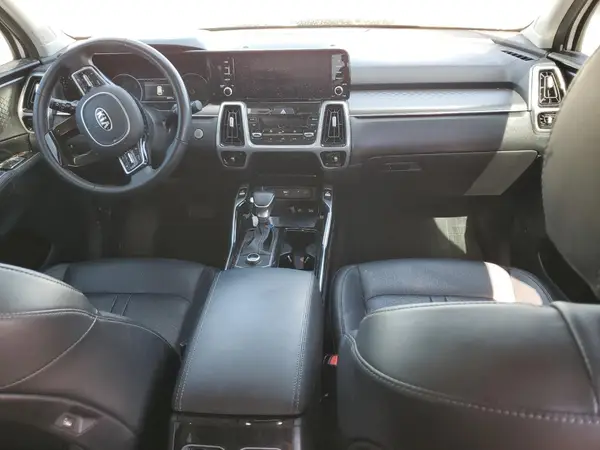 5XYRKDLF8MG051318 2021 KIA SORENTO - Image 8