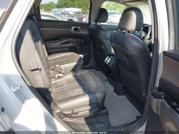 5XYRKDLF8NG107713 2022 KIA SORENTO - Image 8