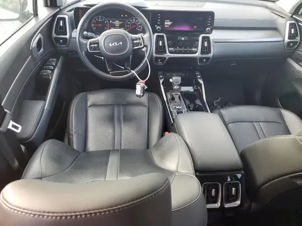 5XYRKDLF8NG152344 2022 KIA SORENTO - Image 8
