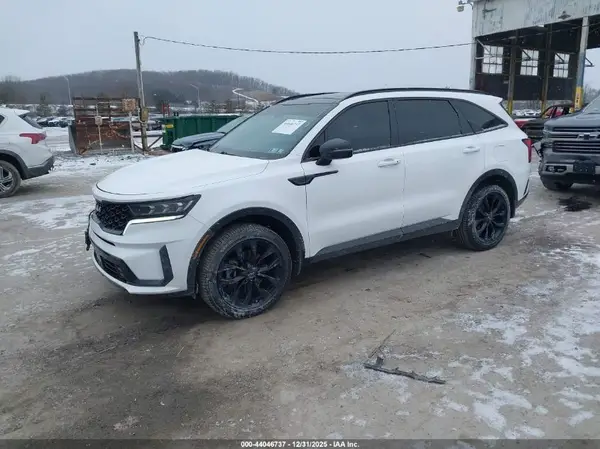 5XYRKDLF8PG190143 2023 KIA SORENTO - Image 2
