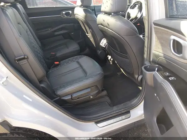 5XYRKDLF8PG203425 2023 KIA SORENTO - Image 8
