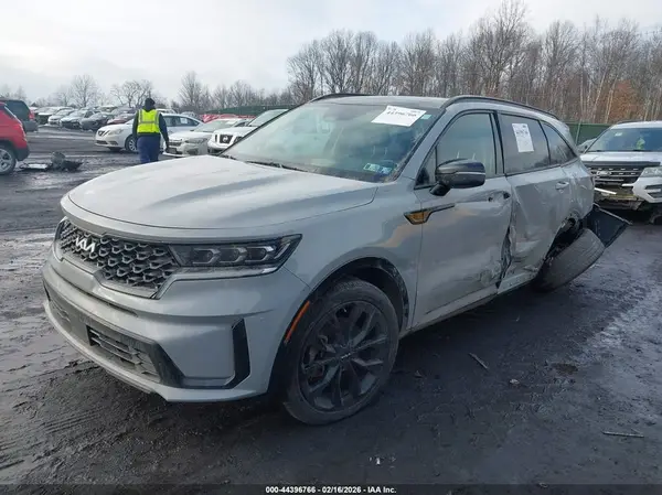 5XYRKDLF8PG208852 2023 KIA SORENTO - Image 2