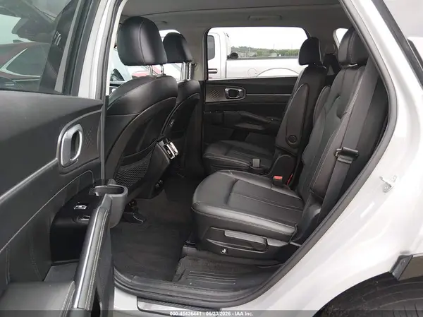 5XYRKDLF8PG217728 2023 KIA SORENTO - Image 8