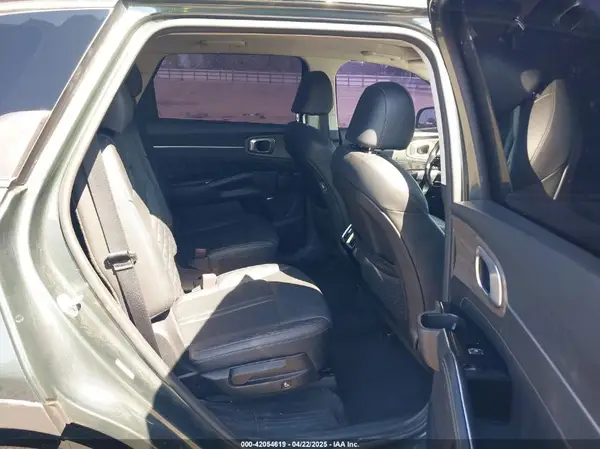 5XYRKDLF9MG022684 2021 KIA SORENTO - Image 8