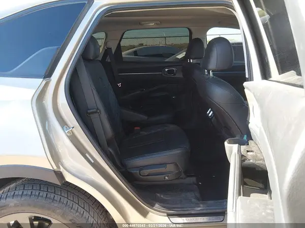 5XYRKDLF9MG024757 2021 KIA SORENTO - Image 8