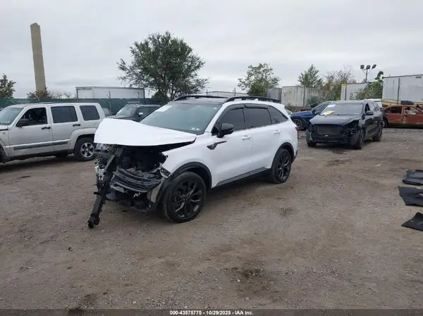 5XYRKDLF9MG043289 2021 KIA SORENTO - Image 2