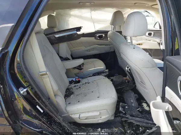 5XYRKDLF9MG047858 2021 KIA SORENTO - Image 8