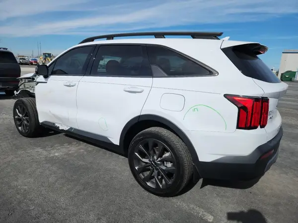 5XYRKDLF9NG123287 2022 KIA SORENTO - Image 2