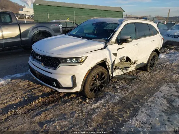 5XYRKDLF9NG129526 2022 KIA SORENTO - Image 2