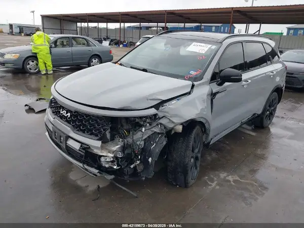 5XYRKDLF9NG129963 2022 KIA SORENTO - Image 2