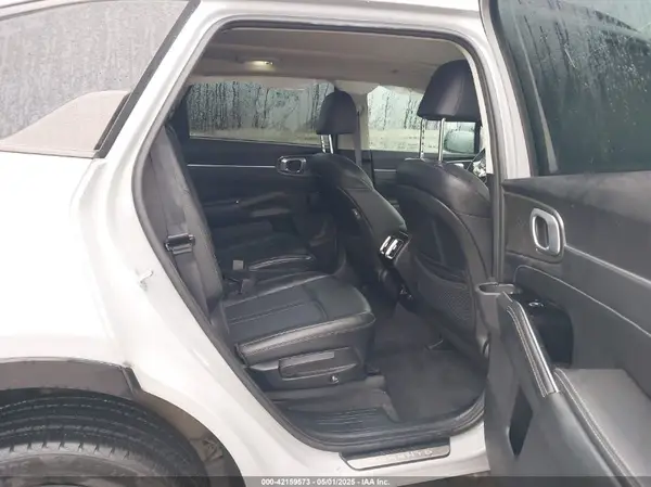 5XYRKDLF9NG129963 2022 KIA SORENTO - Image 8