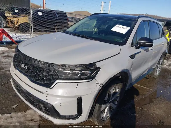 5XYRKDLF9NG144303 2022 KIA SORENTO - Image 2