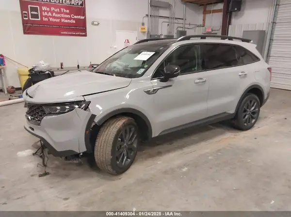 5XYRKDLF9PG171214 2023 KIA SORENTO - Image 2