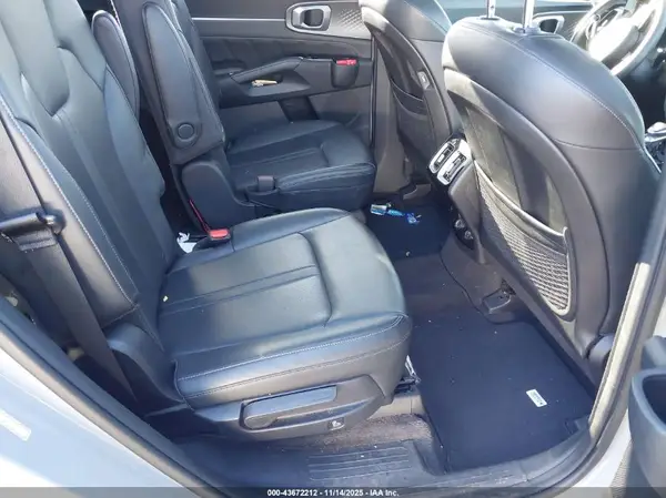 5XYRKDLF9PG176106 2023 KIA SORENTO - Image 8