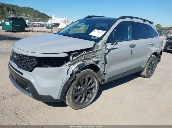 5XYRKDLF9PG201375 2023 KIA SORENTO - Image 2