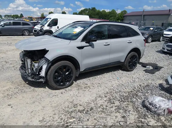5XYRKDLF9PG207872 2023 KIA SORENTO - Image 2