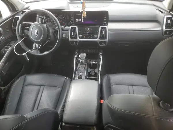 5XYRKDLFXMG009863 2021 KIA SORENTO - Image 8