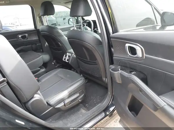 5XYRKDLFXMG041440 2021 KIA SORENTO - Image 8