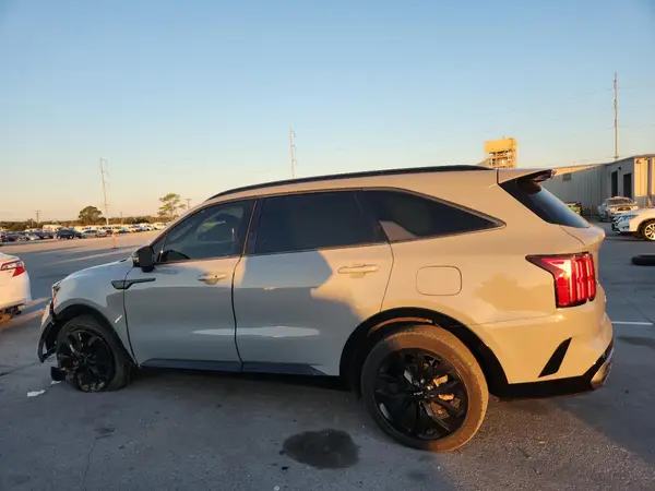 5XYRKDLFXNG136386 2022 KIA SORENTO - Image 2