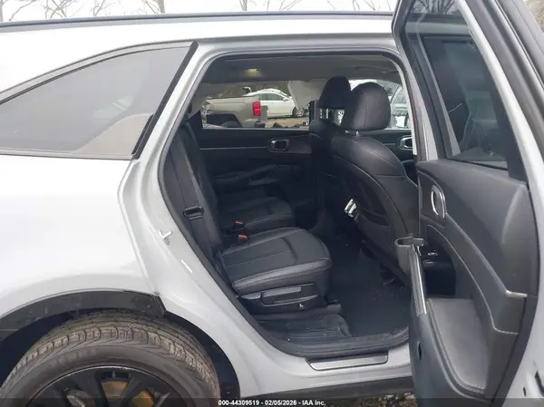 5XYRKDLFXNG145010 2022 KIA SORENTO - Image 8