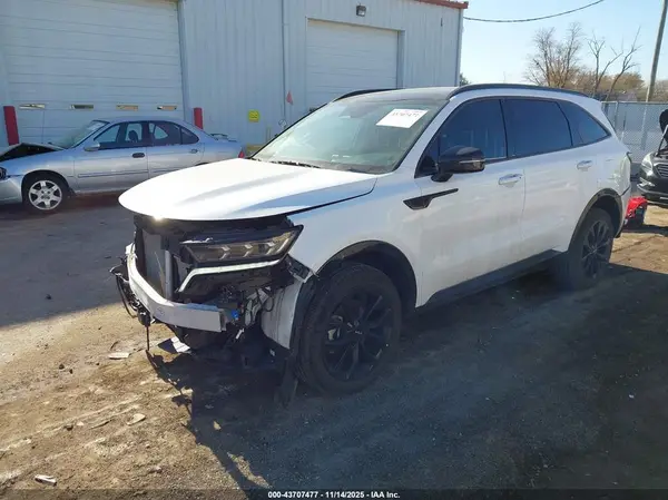 5XYRKDLFXPG238659 2023 KIA SORENTO - Image 2