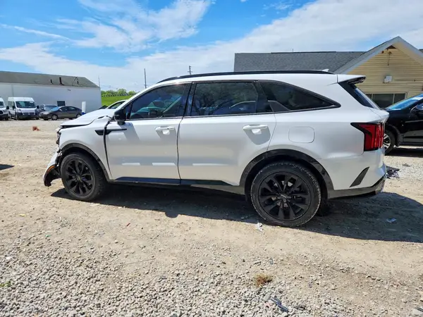 5XYRKDLFXPG242128 2023 KIA SORENTO - Image 2