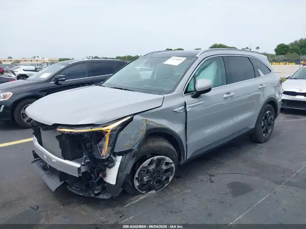 5XYRL4JC0SG371185 2025 KIA SORENTO - Image 2