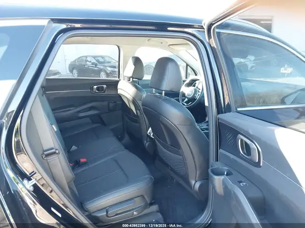 5XYRL4JC1RG257447 2024 KIA SORENTO - Image 8