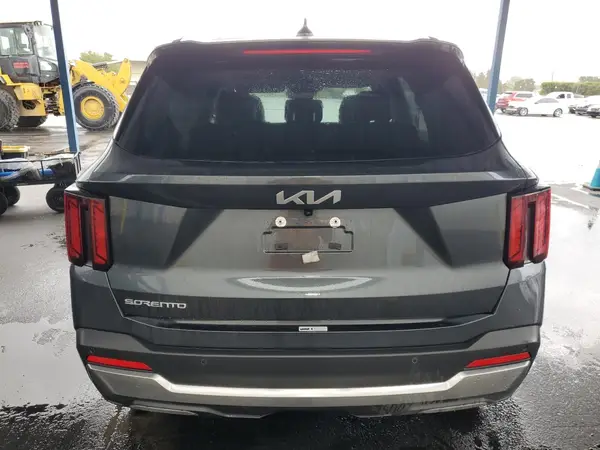 2024 KIA SORENTO auction photo 6