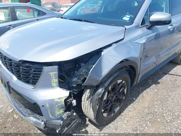 2024 KIA SORENTO auction photo 6