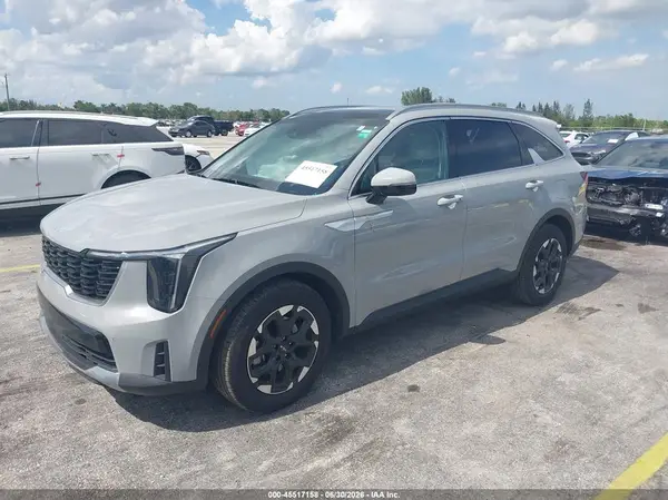 5XYRL4JC8SG375551 2025 KIA SORENTO - Image 2