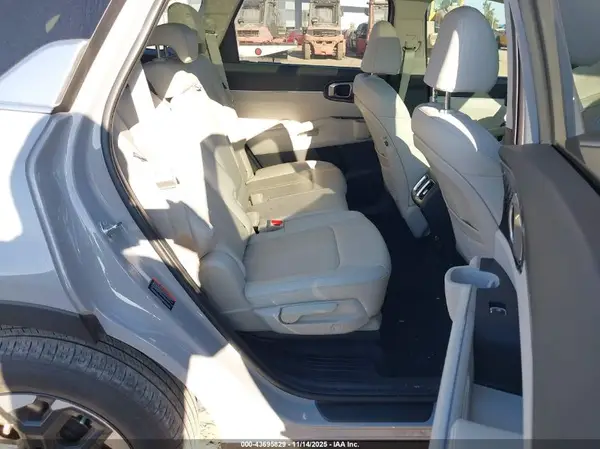 5XYRL4JCXRG282380 2024 KIA SORENTO - Image 8